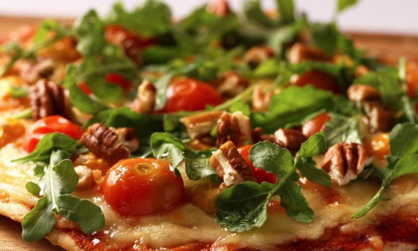 VEGGIE PIZZA: LO ESENCIAL EN MASA CROCANTE