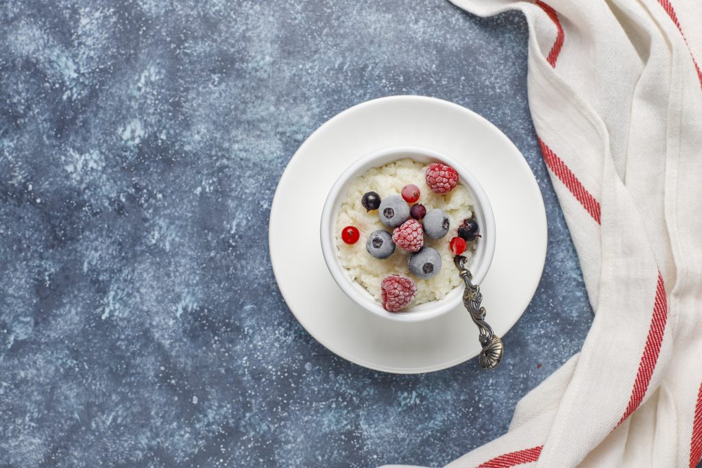 ARROZ CON LECHE CON FRUTAS, LAS QUE TENGAN: UNA RECETA PARA LOS CHICOS DE  LA CASA - El Trinche