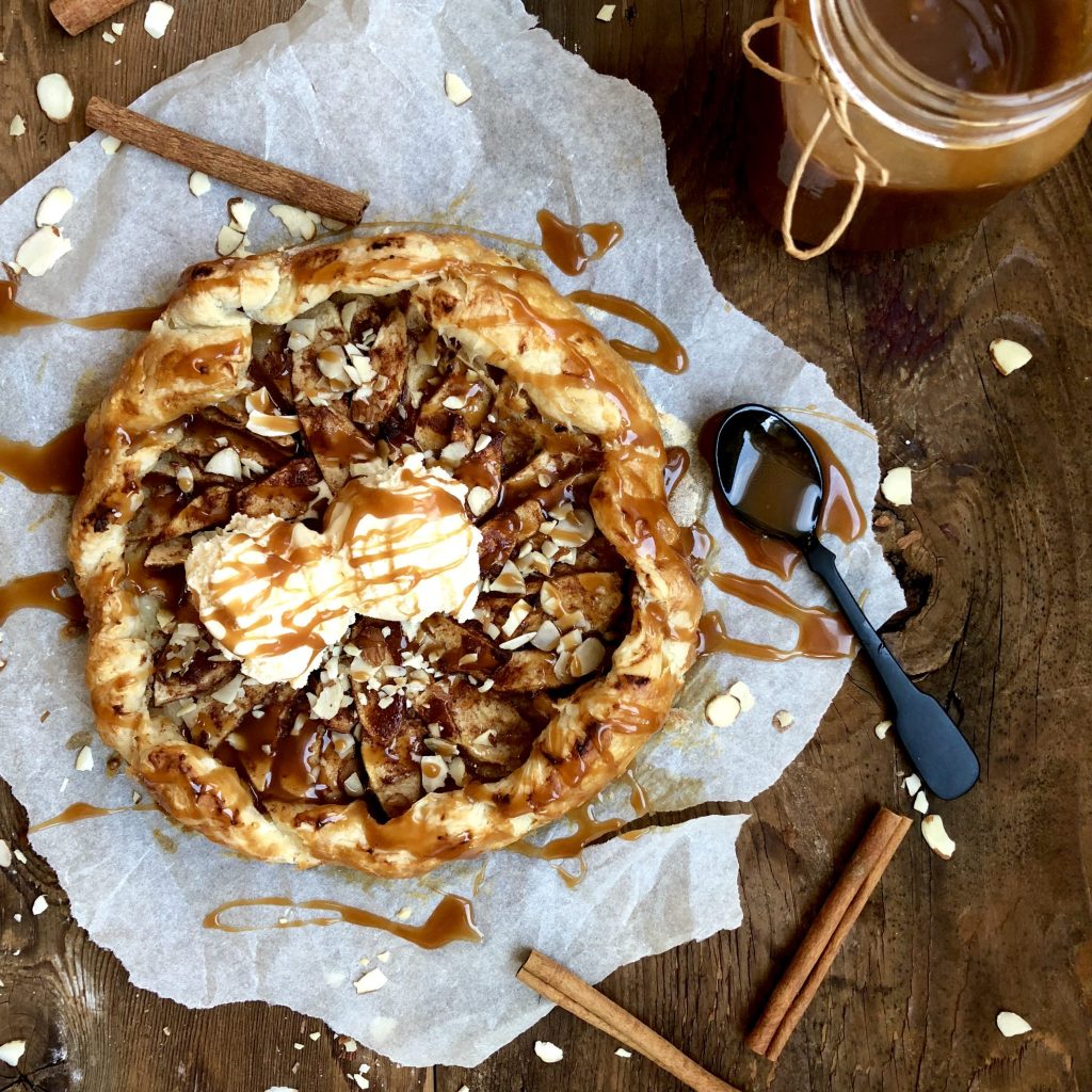PARA ESE GUSTO DULCERO: AL TOQUE, GALETTE DE MANZANA, PARECE COMPLICADA PERO ES MUY SENCILLA