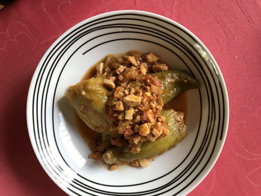 RESCATEMOS ESAS RECETAS QUE HACE TIEMPO NO HACEMOS: CAIGUAS RELLENAS DE GUISO DE POLLO