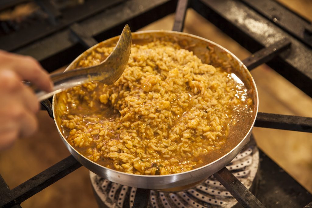 ALMUERZO CONTUNDENTE: ARROZ UNTUOSO CON ESCABECHE DE PEJERREY