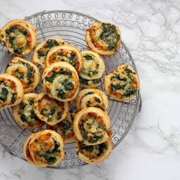 Foto de PARA PICAR ANTES DE LA CENA: ROLLITOS DE HIGO, QUESO DE CABRA Y ESPINACA