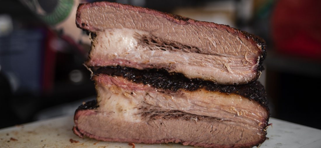 LA MAGIA DEL BRISKET: TODO EL PROCESO DESCRITO POR DÓNDE ANDRÉS Y SU DELIVERY DE FIN DE SEMANA