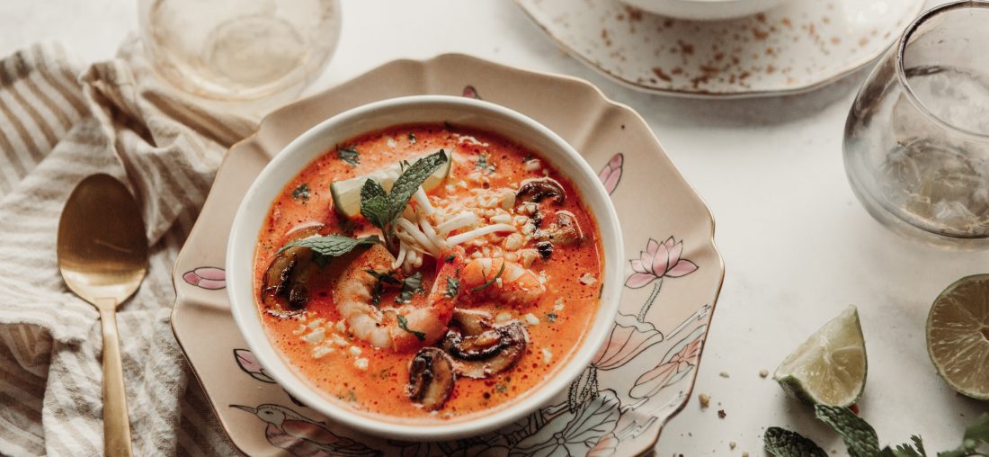 ODA A LAS SOPAS CASERAS: SI AMAS, SIRVE SOPA, LA SOPA ES AMOR A CUCHARADAS