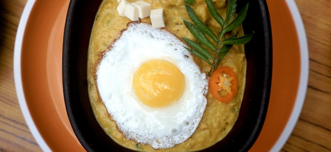 UN PLATO DE LOCRO DE ZAPALLO PARA CONCIENTIZAR SOBRE EL HAMBRE EN PERÚ EL DÍA DE LA ALIMENTACIÓN