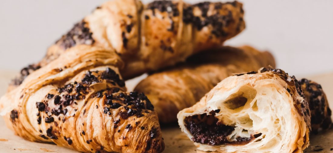 ESTE NO ES OTRO ARTÍCULO MÁS DE SAN VALENTÍN PORQUE HABLA DE PANES, CROISSANT Y DESAYUNOS