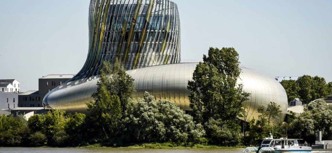 CITÉ DU VIN: UN LUGAR PARA INTRODUCIRSE EN EL FANTÁSTICO MUNDO DEL VINO
