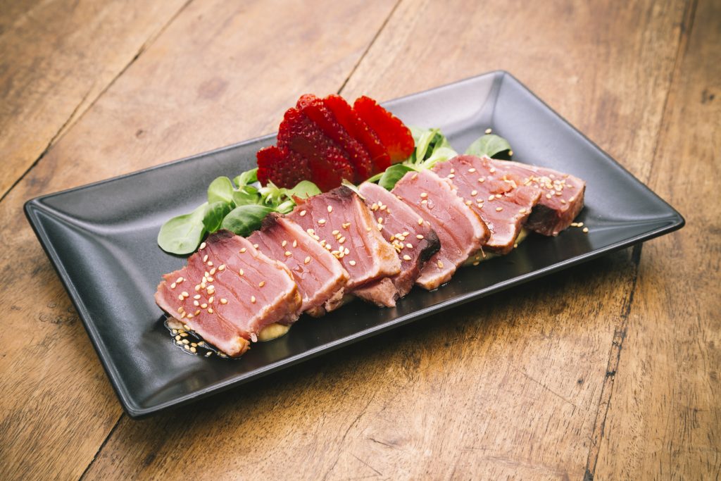 2 RECETAS DEL COSTANERA 700: BATAYAKY DE PULPO Y TATAKI DE ATÚN DE HUMBERTO SATO
