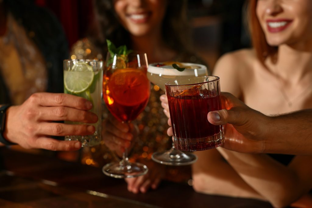 3 CÓCTELES PARA CELEBRAR FIESTAS Y EL LIBRO POR LOS 40 DE WONG
