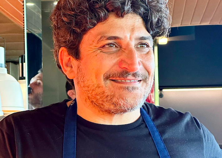 SIEMPRE MIRANDO EL MAR: CETO DE MAURO COLAGRECO