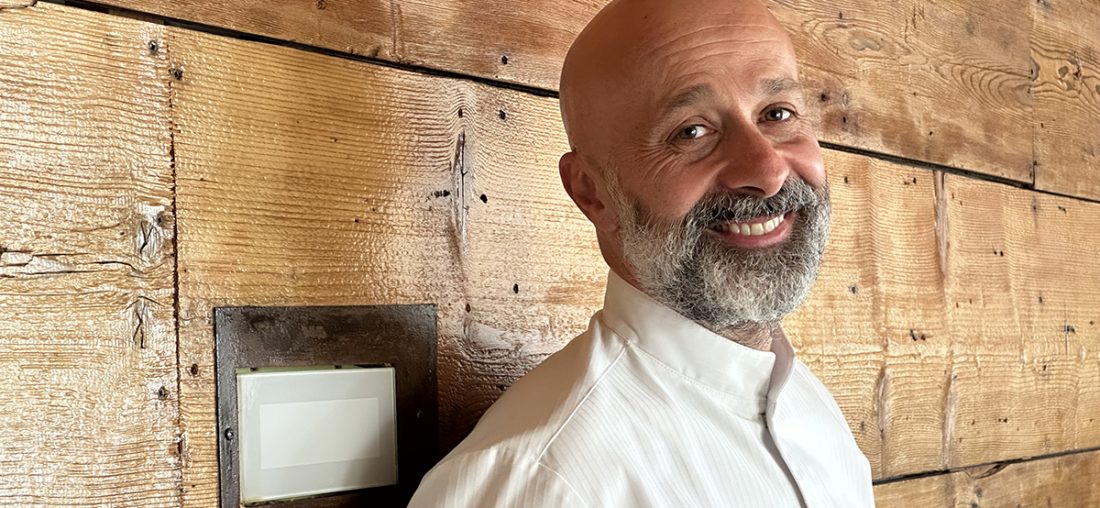 NIKO ROMITO: “CUANDO MENOS IMPORTA LO DE FUERA, MÁS RELEVANCIA LE DAS A LO QUE HACES Y A LA COCINA TAMBIÉN”