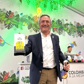 Foto de DESDE COLOMBIA, AMOR PERFECTO POR EL CAFÉ Y LA HISTORIA DE LUIS FERNANDO VÉLEZ