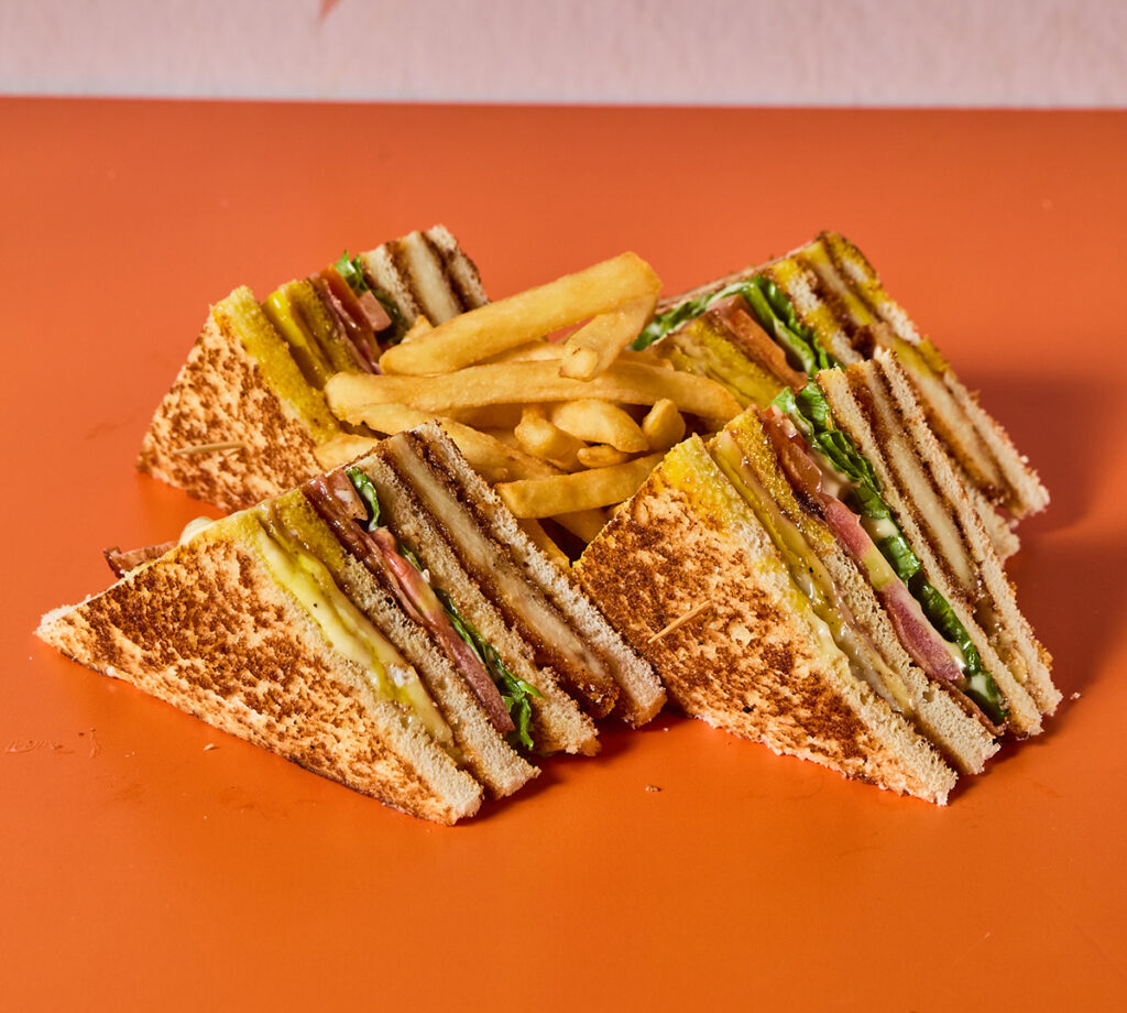 ¿CÓMO PREPARAR EL MEJOR CLUB SÁNDWICH CON PUNCHE?