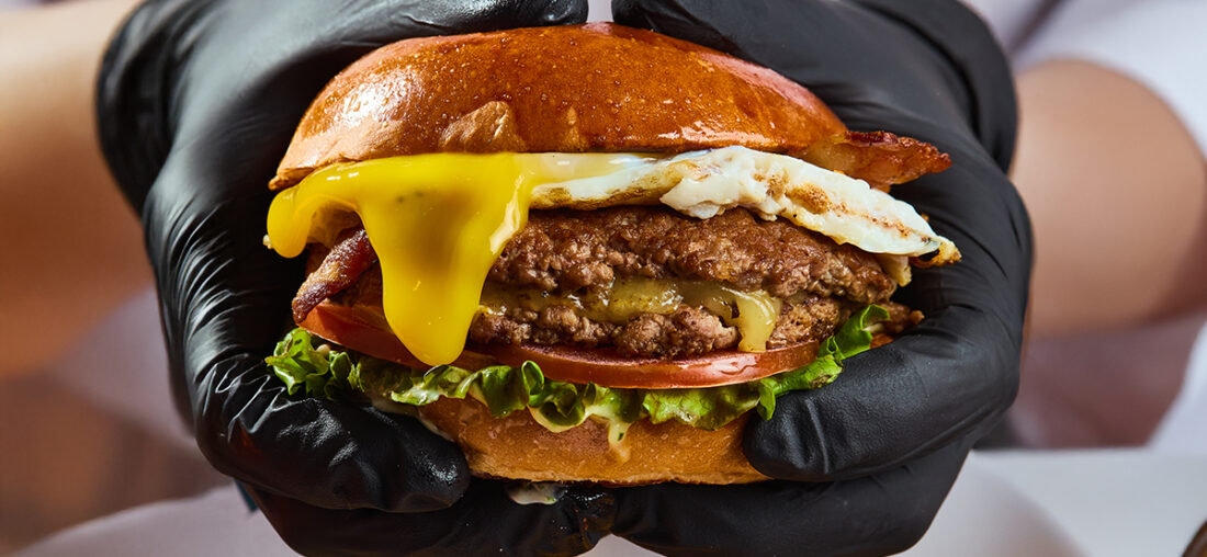 PARA COMENZAR EL AÑO NUEVO CON UNA HAMBURGUESA