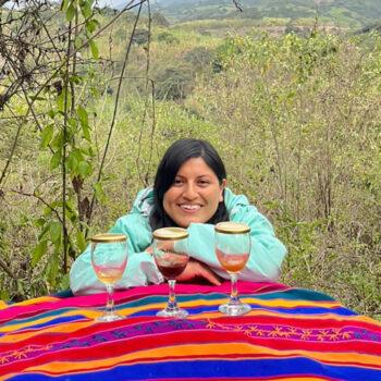 Foto de YSABEL CALDERÓN: LA OTRA REINA DE LA COLMENA