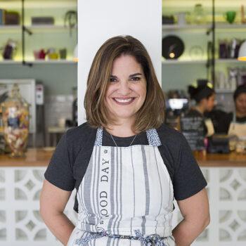 Foto de ANA LUISA VELARDE: 10 AÑOS DE DULZURA Y MEMORIA 