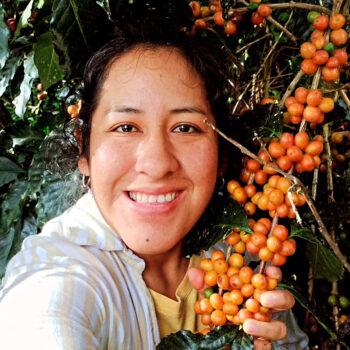 Foto de DANIELA MARÍN: VOLVER AL CAFÉ PARA ASEGURAR EL FUTURO